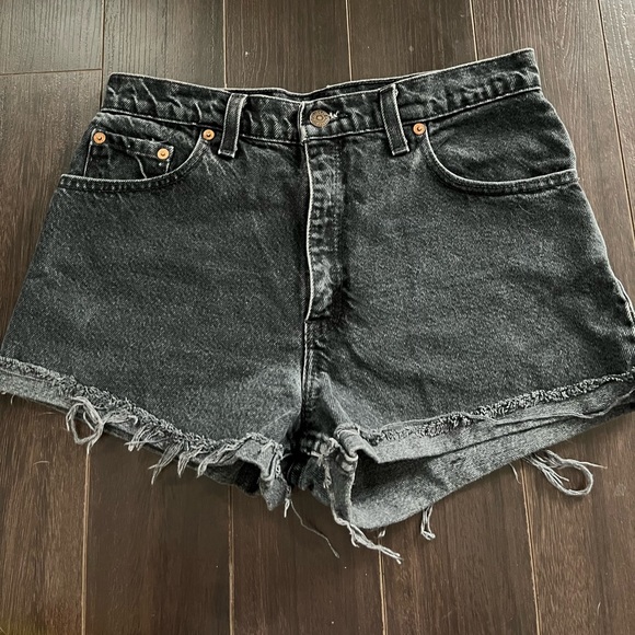 LEVIS Denim 550 relaxed mid/high-rise fit short (red tag) - Picture 1 of 7